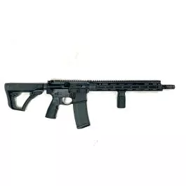 Daniel Defense V7slw with extras (pre owned)