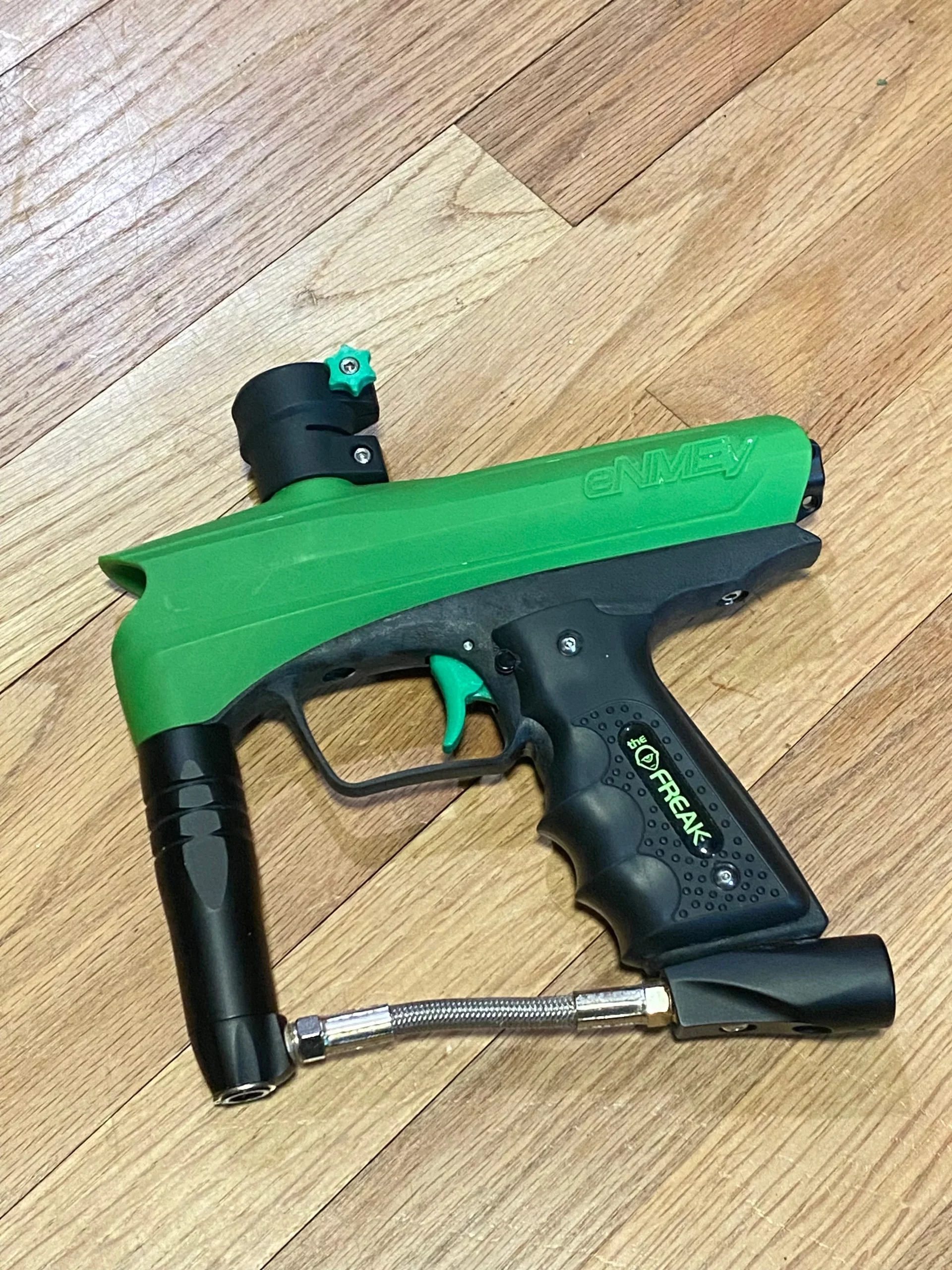 SSC Thumbscrews for GOG eNMEy Feednecks